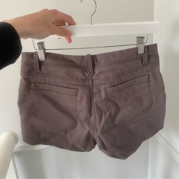 LOLE Athletic Brown Taupe Cargo Casual Walking Shorts Sz 6 - Picture 3 of 5